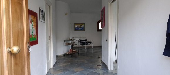 Дом с 4 комнатами в Кастельнуово Магра, Италия № 89064 15