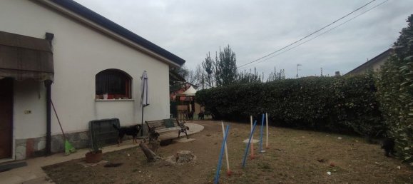 Дом с 4 комнатами в Кастельнуово Магра, Италия № 89064 5