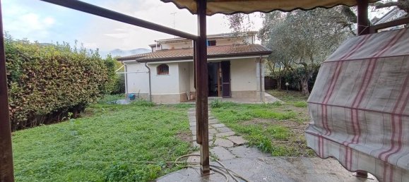 Дом с 4 комнатами в Кастельнуово Магра, Италия № 89064 41