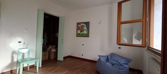 Дом с 4 комнатами в Кастельнуово Магра, Италия № 89064 34