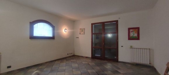 Дом с 4 комнатами в Кастельнуово Магра, Италия № 89064 4