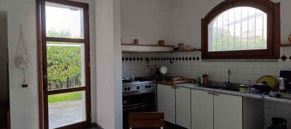 Дом с 4 комнатами в Кастельнуово Магра, Италия № 89064 25