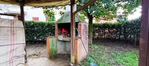 Дом с 4 комнатами в Кастельнуово Магра, Италия № 89064 40