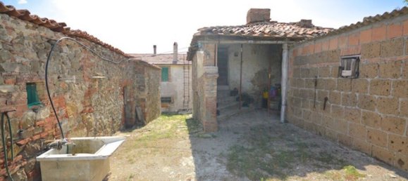 3 rooms House in Castiglione d'Orcia, Italy No. 79777 12