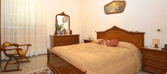3 rooms House in Castiglione d'Orcia, Italy No. 79777 6