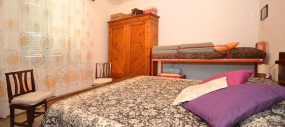 3 rooms House in Castiglione d'Orcia, Italy No. 79777 5