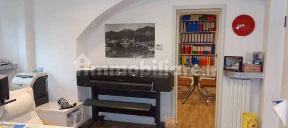 2 rooms Office in Albino, Italy No. 251237 2