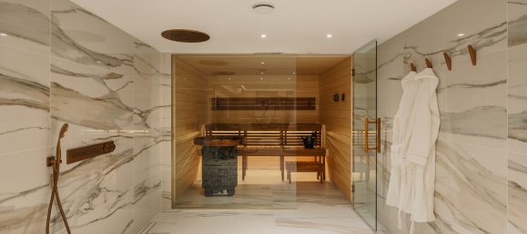 5 bedrooms Villa in Marbella, Spain No. 184199 17