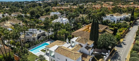 5 bedrooms Villa in Marbella, Spain No. 184199 23