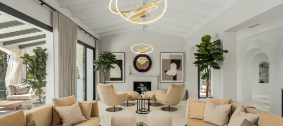 5 bedrooms Villa in Marbella, Spain No. 184199 4