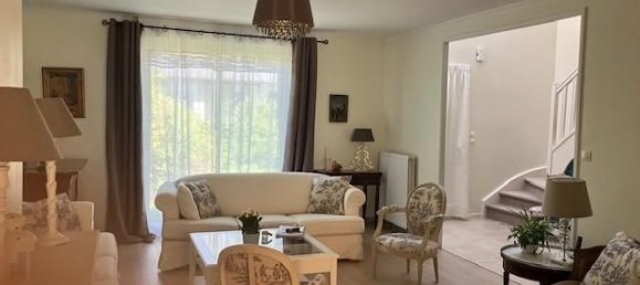 5 bedrooms Villa in Bouchemaine, France No. 290107 4