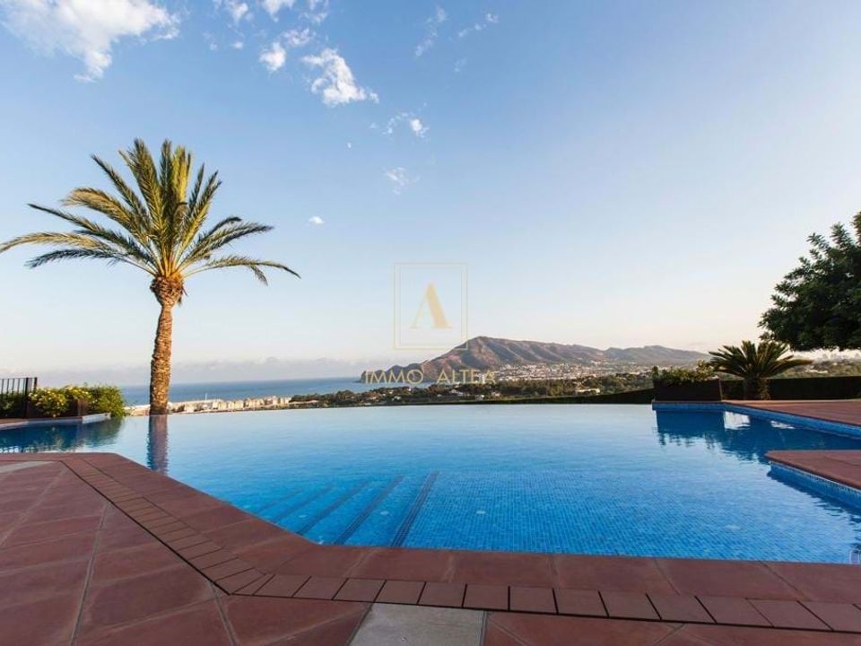 7 bedrooms House in Altea, Spain No. 195783