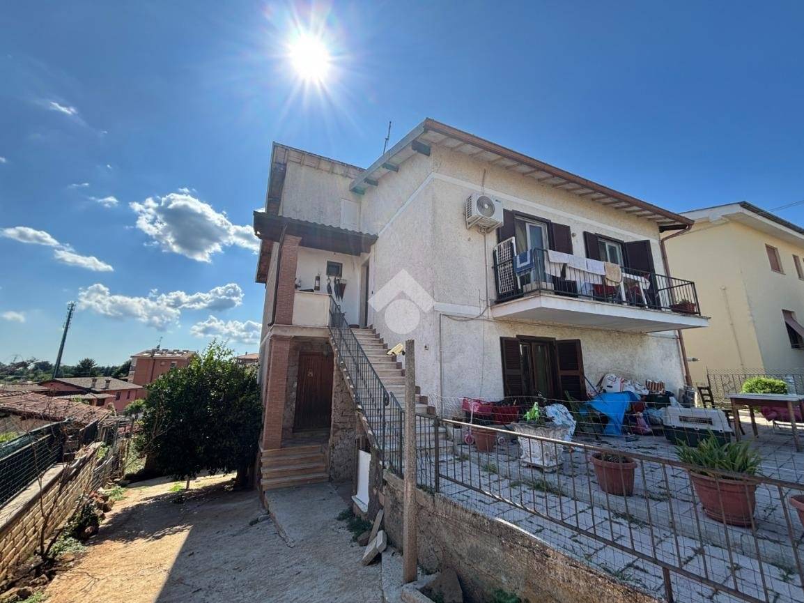 Villa de 2 dormitorios en Cave, Italy No. 264696