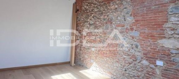 Квартира с 3 комнатами в Лукка, Италия № 22229 5