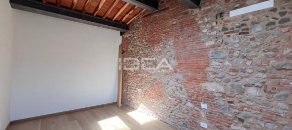 Квартира с 3 комнатами в Лукка, Италия № 22229 7