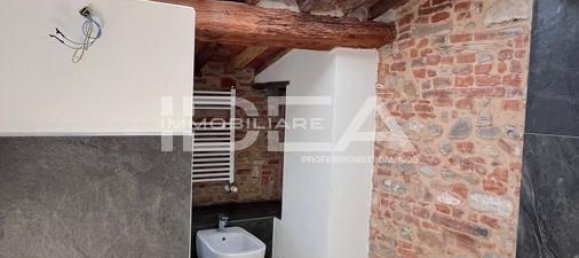 Квартира с 3 комнатами в Лукка, Италия № 22229 11