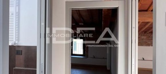 Квартира с 3 комнатами в Лукка, Италия № 22229 12