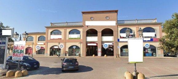 360m² Commercial property in Foiano della Chiana, Italy No. 297069 8