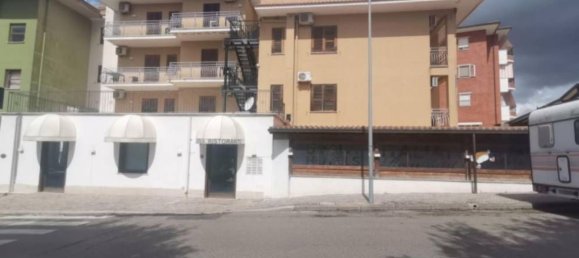 297m² Commercial property in Tarquinia, Italy No. 376147 3