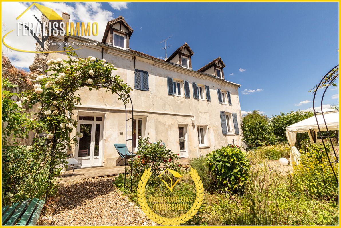 Casa de 6 dormitorios en Jouy-le-Moutier, France No. 188418