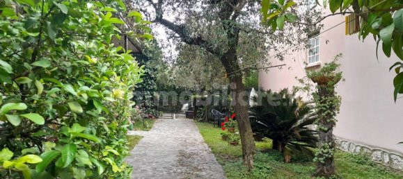 Villa de 5 dormitorios en Toscolano Maderno, Italy No. 314949 4