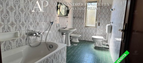 4 rooms Apartment in Genoa, Italy No. 284238 8