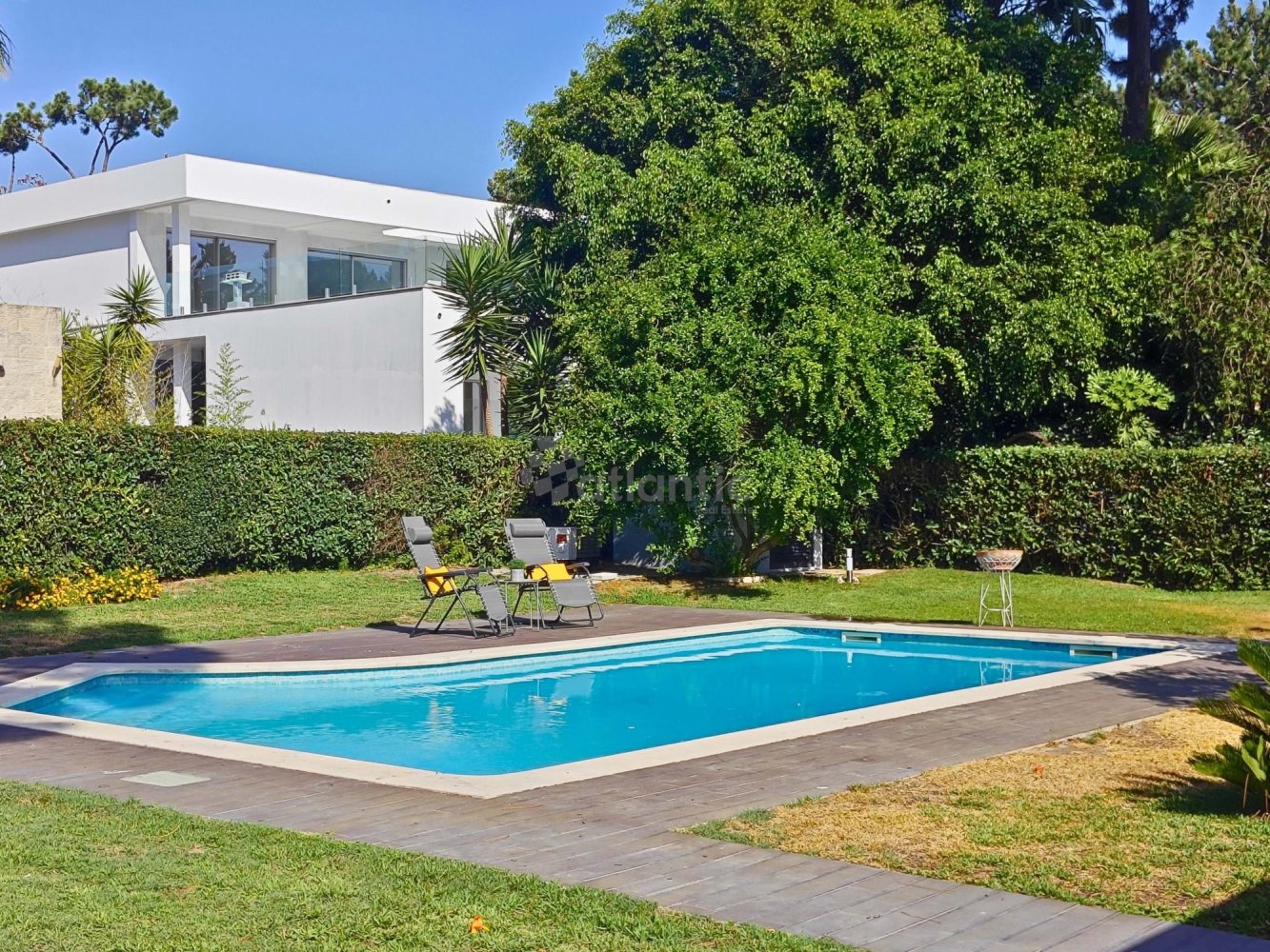 4 bedrooms Villa in Almada, Portugal No. 208960