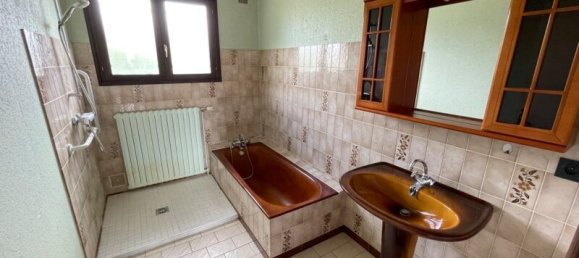 3 bedrooms House in Brethenay, France No. 270551 6