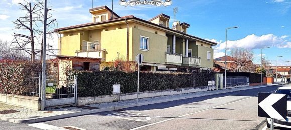 4-salle Appartement à Cervasca, Italy No. 257952 3