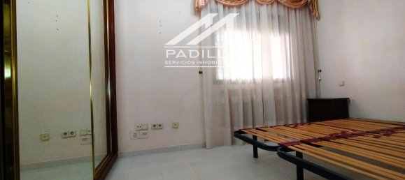 3 bedrooms House in Camarena, Spain No. 166971 2