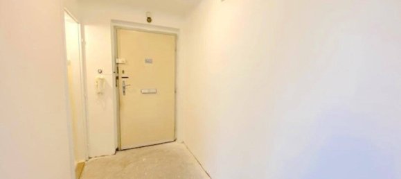 2 rooms Apartment in Brigittenau, Austria No. 133098 4