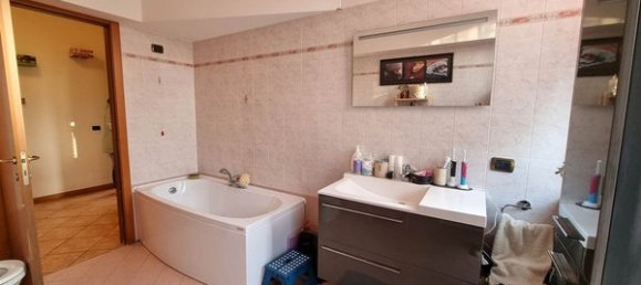 9-Zimmer Villa in San Damiano al Colle, Italy, Nr. 66943 5