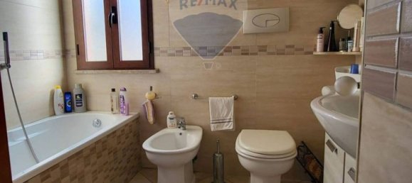 3 rooms Apartment in Afragola, Italy No. 82351 5