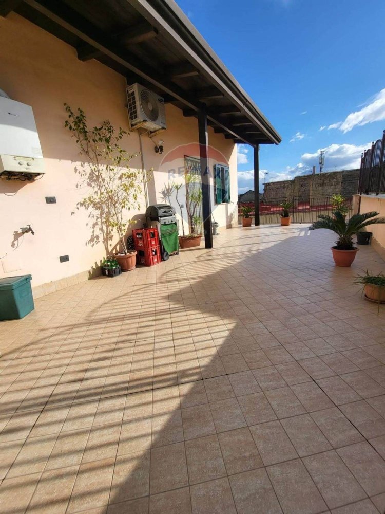 3 rooms Apartment in Afragola, Italy No. 82351