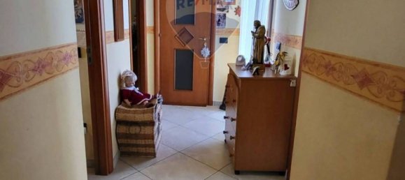 3 rooms Apartment in Afragola, Italy No. 82351 4