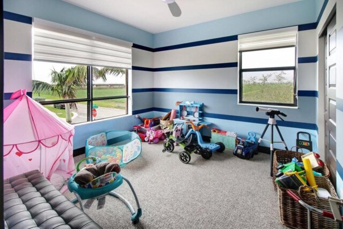 5 bedrooms House in Miami, USA No. 309021