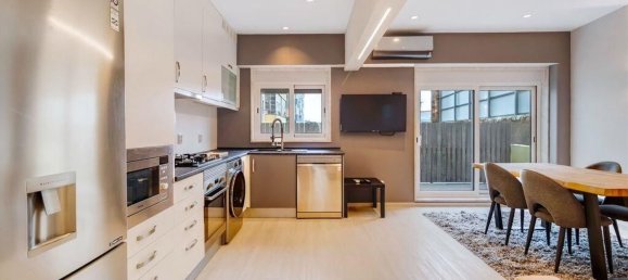 2 bedrooms Apartment in Lisbon, Portugal No. 127878 2