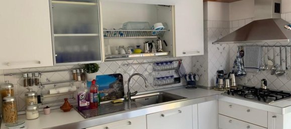 5 rooms Apartment in Genoa, Italy No. 72976 7