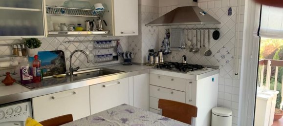 5 rooms Apartment in Genoa, Italy No. 72976 9