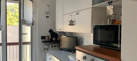 5 rooms Apartment in Genoa, Italy No. 72976 8