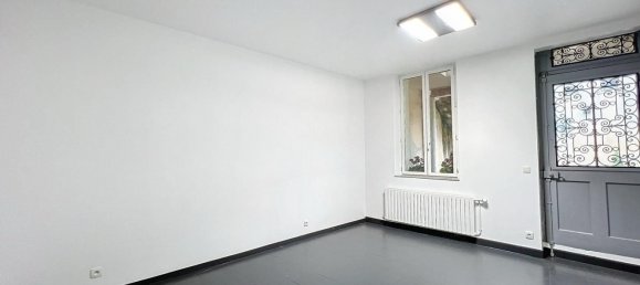 Propiedad comercial en Auneau, France 302 m² No. 270872 3