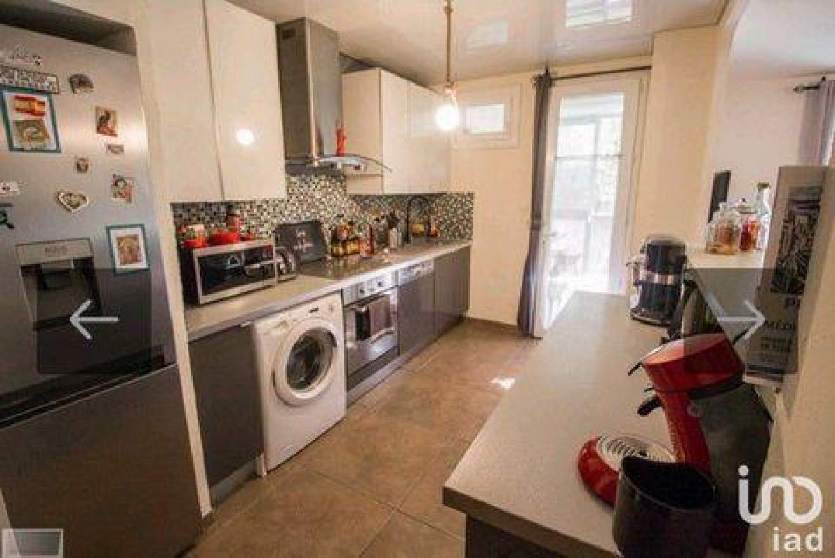 2 bedrooms Condo in Toulon, France No. 14662