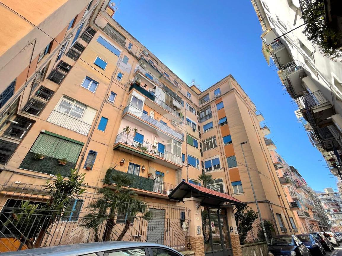 3 rooms Apartment in Castellammare di Stabia, Italy No. 8631