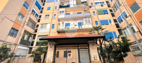 3 rooms Apartment in Castellammare di Stabia, Italy No. 8631 2