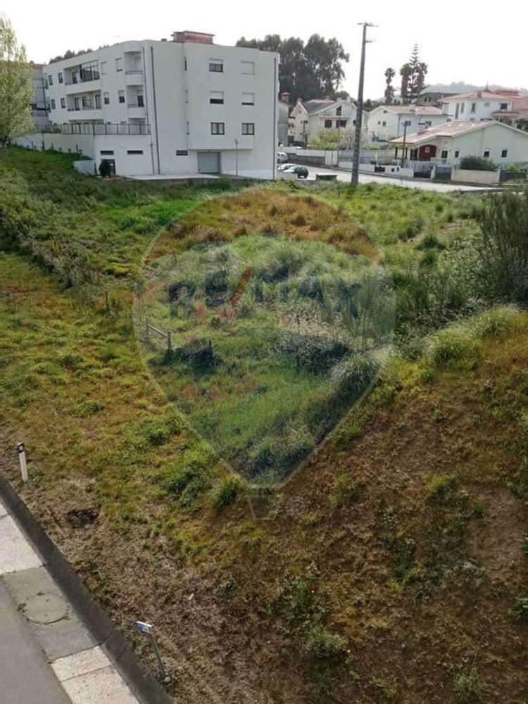 1500m² Land in Nogueira da Regedoura, Portugal No. 67890