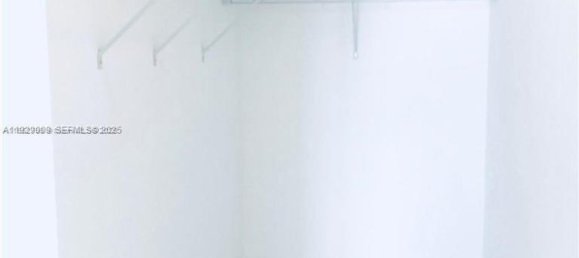 2 Schlafzimmer Gewerbliche Immobilien in Miami, USA, Nr. 614754 2