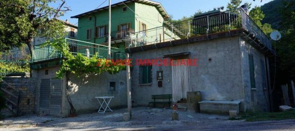 3غرفة شقة في Valle Castellana, Italy رقم 154766 4