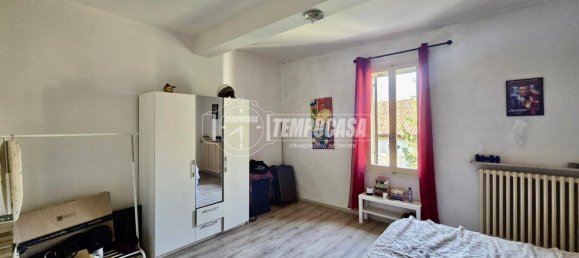 3 rooms Apartment in Reggio Emilia, Italy No. 261469 8