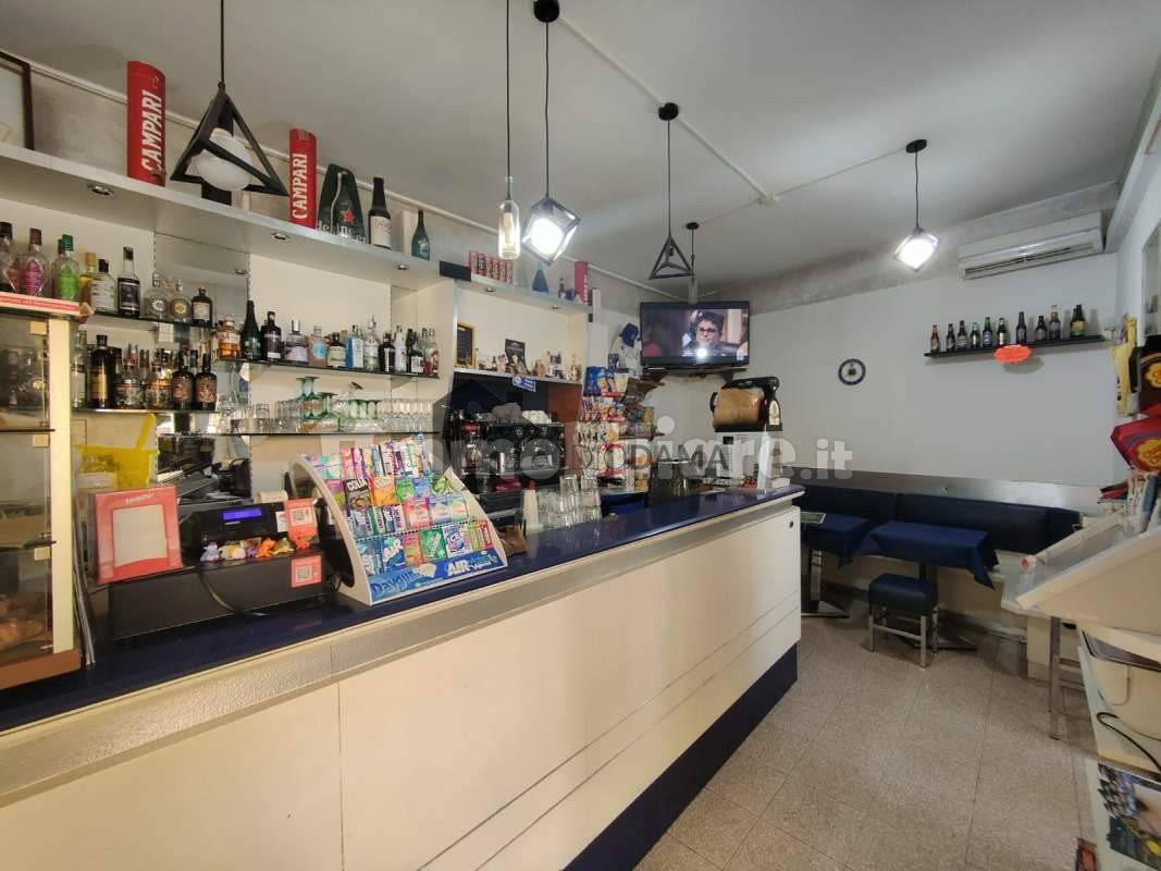 70m² Commercial property in Desenzano del Garda, Italy No. 304588