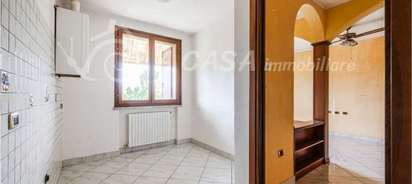 2 Schlafzimmer Wohnung in Medesano, Italy, Nr. 380195 4